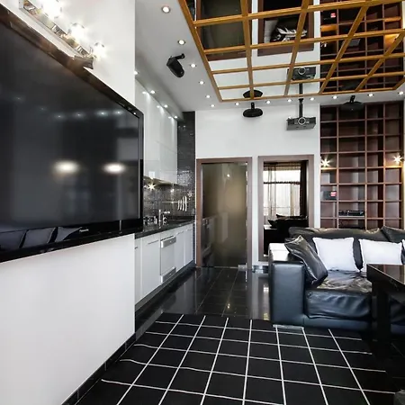 Panoramic 1br With Terrace In Arcadia Palace Apartment