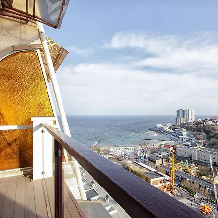 Апартаменти Panoramic 1br With Terrace In Arcadia Palace *